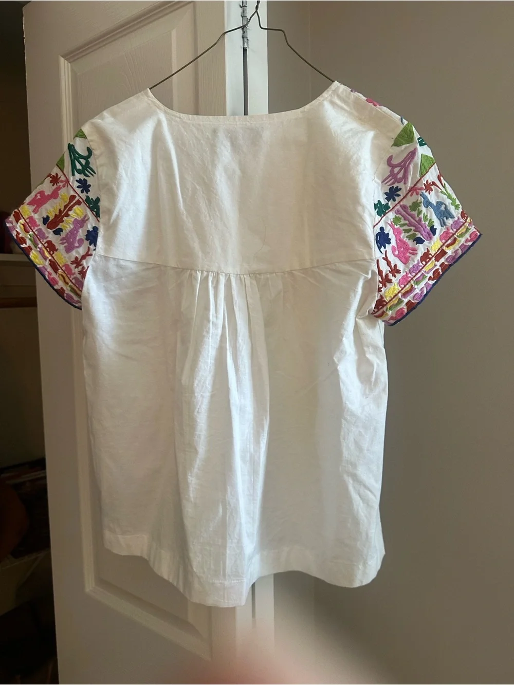 Liza Byrd White Short-Sleeve Embroidered Peasant Top - Picture 4 of 5